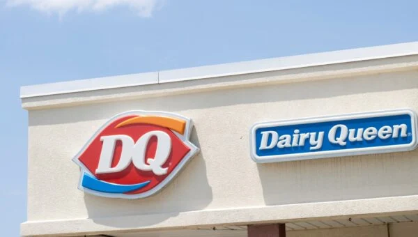 dairy queen tutup - ilustrasi berita Dairy Queen Tutup 46 Gerai setelah 86 Tahun Beroperasi