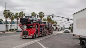 Produsen Mobil Enggan Pindah Produksi AS Meski Tarif Sudah Berjalan Setahun