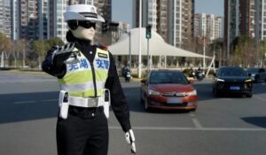 Robot Humanoid Trafik Dikerahkan di Wuhu untuk Bantu Pengurusan Jalan Raya